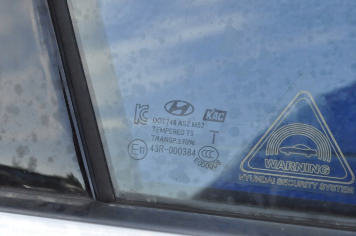 HYUNDAI I40 PORTES DROIT AVANT NKA UNIVERSEL ENSEMBLE