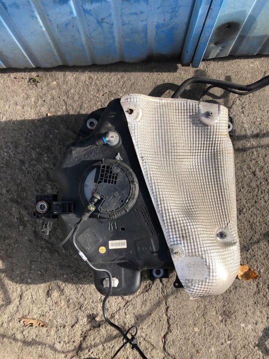 AUDI Q5 8R RÉSERVOIR ADBLUE 2.0 TDI 8R0131877L 8R0131969G