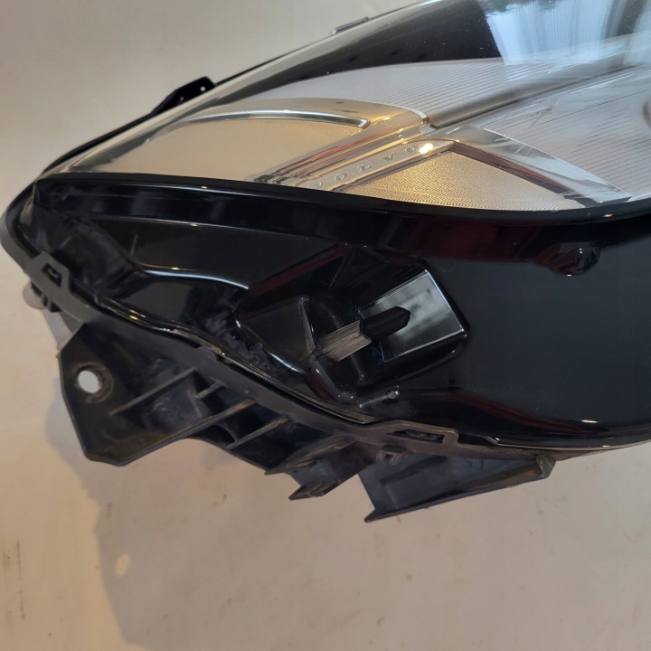 VOLVO S90 V90 V90CC PHARE AVANT AVANT LED 31386171