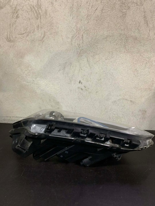 PHARE DROITE HYUNDAI IONIQ XÉNON LED EN BON ÉTAT J01R HYUNDAI