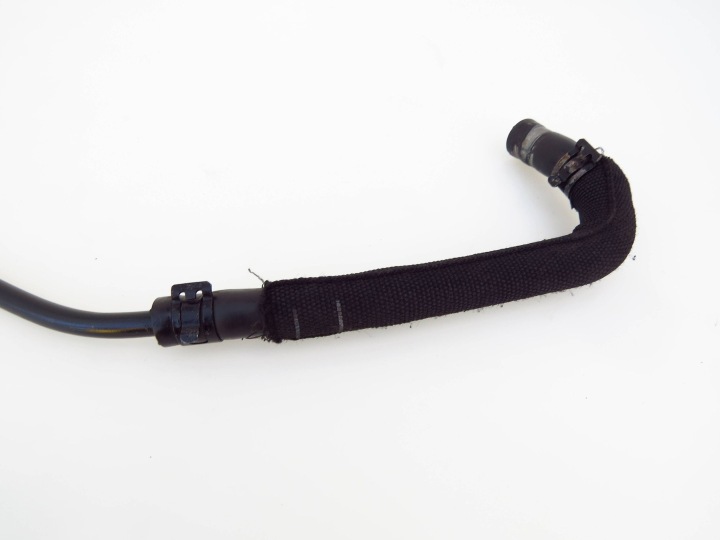 FIL TUYAU TUYAU EAU 8K0121081Q AUDI A4 B8 A5 8T