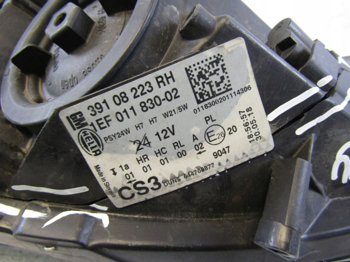 OPEL CORSA E PHARE DROITE AVANT 39108223