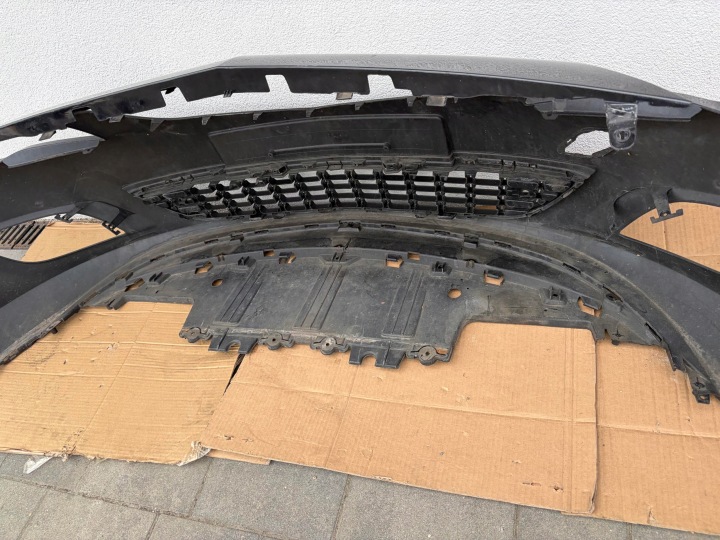PARE-CHOCS AVANT OPEL ASTRA 4 IV J EN BON ÉTAT SANS DZIUR 2008 2011