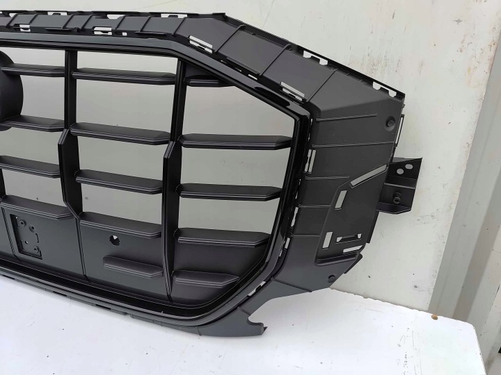 AUDI Q8 4M8 GRILLE CALANDRE PARE-CHOCS AVANT NEUF ORIGINAL 3732
