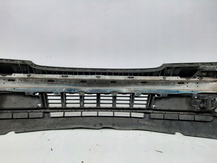 AUDI A4 B5 BERLINE 1.6 8V LIFT 00R PARE-CHOCS AVANT CODE LY5K 8D0807103AA