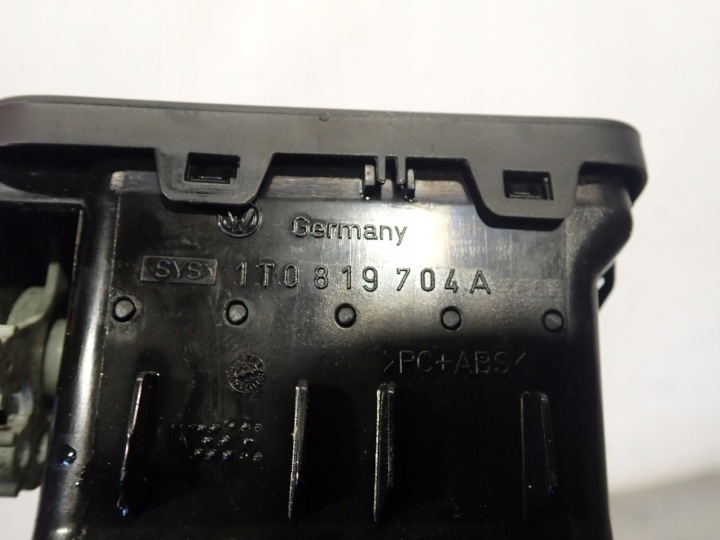 GRILLE CONDUIT D'AIR DROITE VOLKSWAGEN TOURAN I