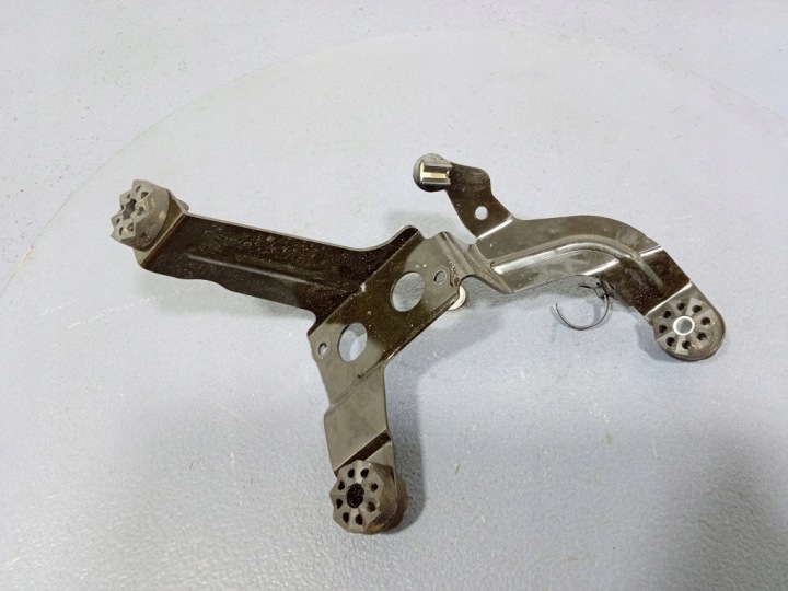 BMW X3 G01 X4 G02 POIGNÉE FIXATION POMPES ABS 6871296