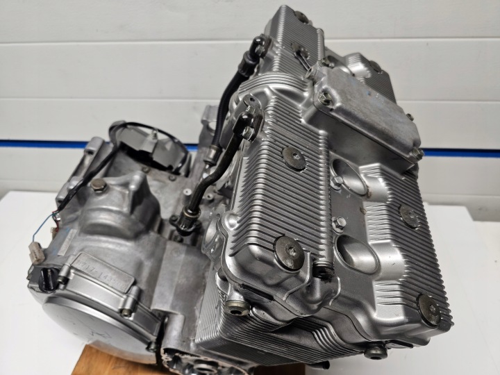 SUZUKI GSX 600 GSXF N717 MOTEUR COMPLET 26TYS KM