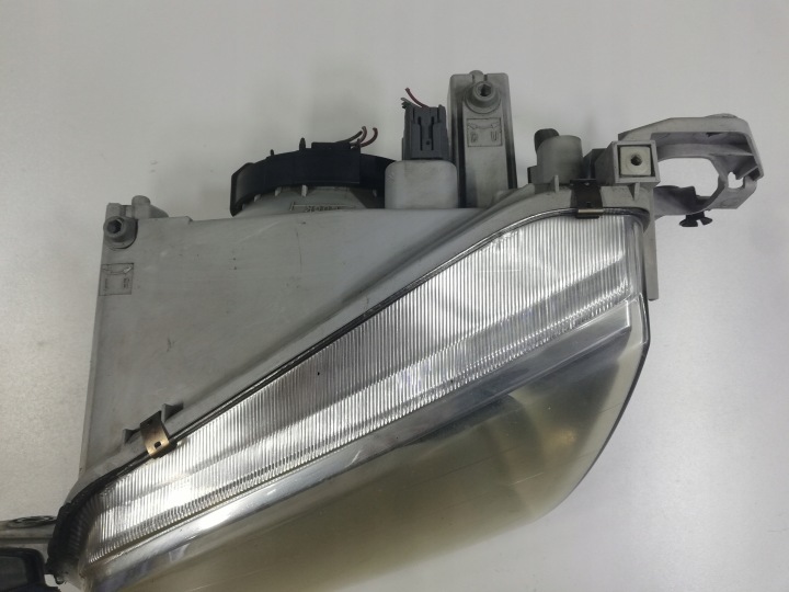 PHARE AVANT GAUCHE PROJECTEUR GAUCHE MAZDA 323 BJ