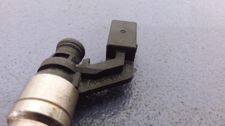 VW GOLF IV 1.6B FSI INJECTEUR 036906036 0261500005