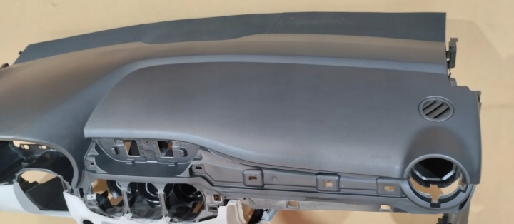 PLANCHE CONSOLE COCKPIT COURROIES COUSSINS AIRBAG MERCEDES B-KLASA W246 ORIGINAL