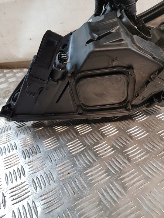 PHARE DROITE AVANT FORD FOCUS MK2 LIFT 08R- EUROPE