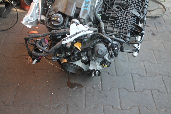MOTEUR COMPLET MERCEDES 254920 15TYS KM
