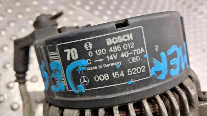 MERCEDES-BENZ 2.6 3.0 E OM103 ALTERNATEUR 0081545202 ORIGINE