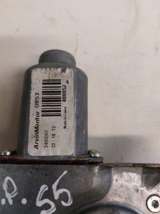ÉLÉVATEUR VITRES DROIT AVANT RENAULT CLIO III 3D
