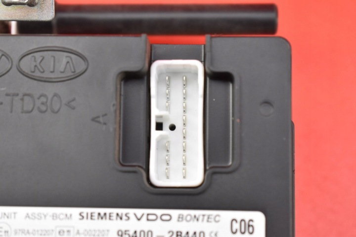MODULE BCM VERS HYUNDAI SANTA FE 2007 95400-2B440