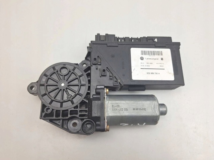 PETIT MOTEUR VITRES PORTES AVANT VOLKSWAGEN TOUAREG I 3D2959793A