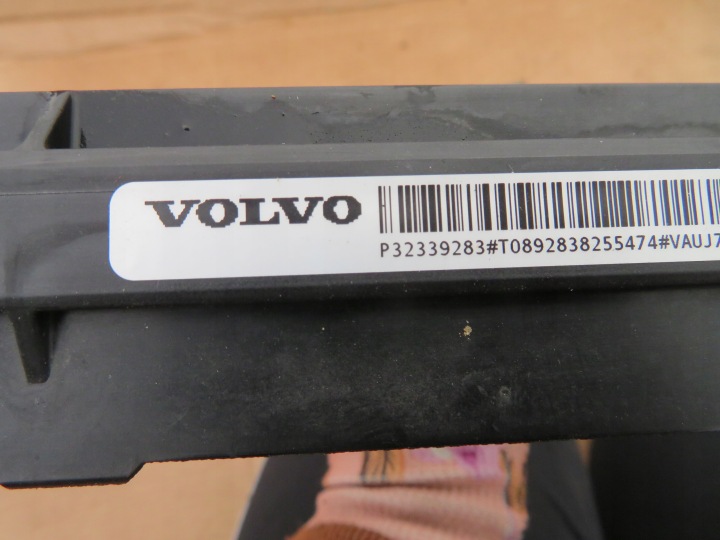 FIXATION RADIATEUR RADIATEURS VOLVO XC 40 32339283