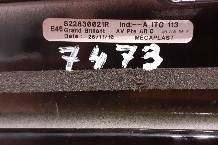 MOULURE DÉCORATIVE FLANC ARRIÈRE DROITS PORTES RENAULT SCÉNIC III (JZ0/1_)