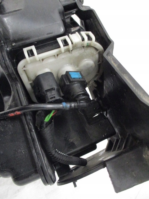 PEUGEOT 208 2008 1.6 BLUEHDI RÉSERVOIR LIQUIDE FAP