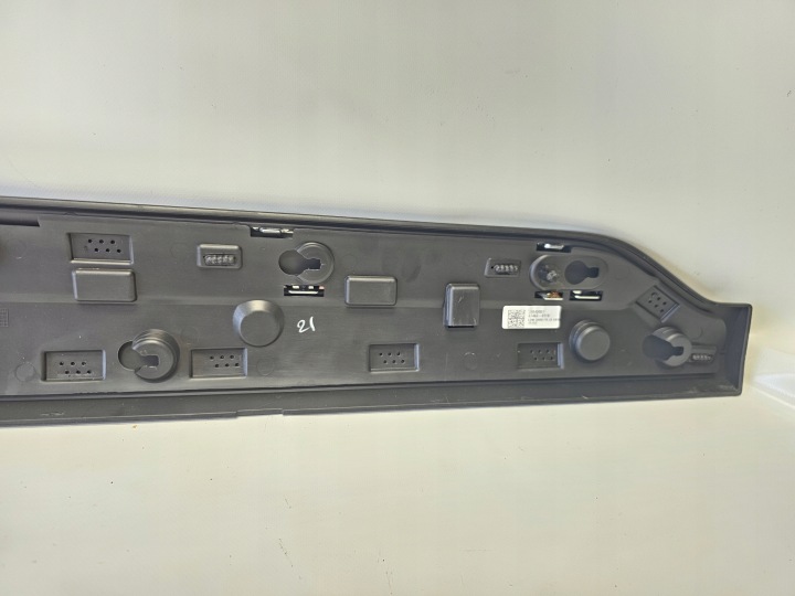 MOULURE PORTES VOLVO XC90 II 15- GAUCHE AVANT LP INSCRIPTION GAUCHE PREDNIA