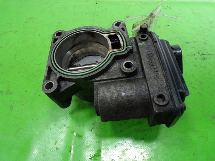 FORD C-MAX 1.8 125 CSDA PAPILLON DES GAZ VP4F9U9E928AB