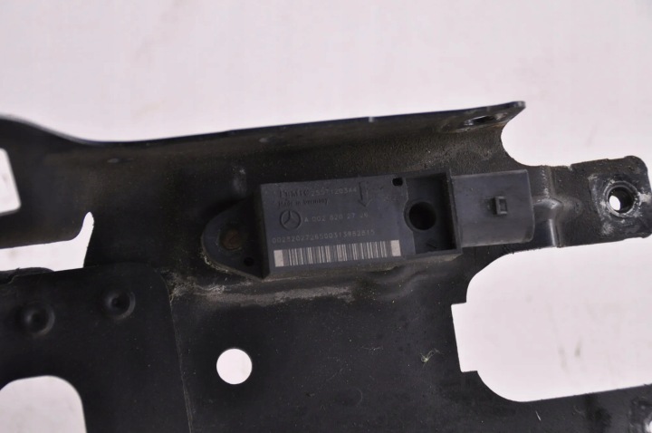 GLISSIÈRE AVANT GAUCHE PHARES MERCEDES-BENZ E (W211) A1298172820 3.2L DIESEL