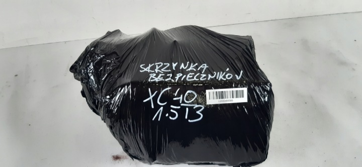 VOLVO XC40 1.5 T3 BOÎTE FUSIBLES 31473880, 32276375