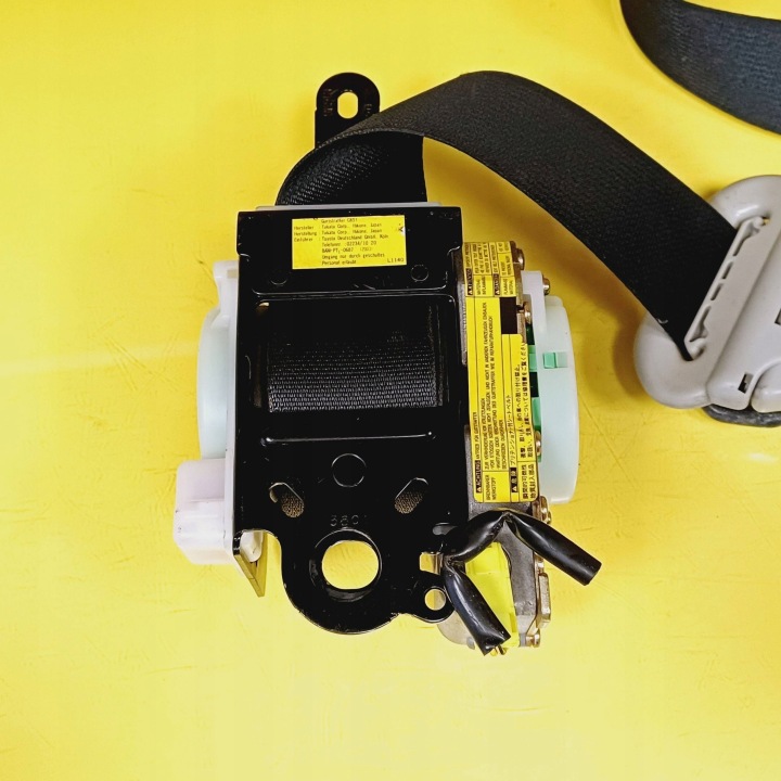 CEINTURE DE SÉCURITÉ DROIT AVANT TOYOTA YARIS 5D 732100D032 NR809