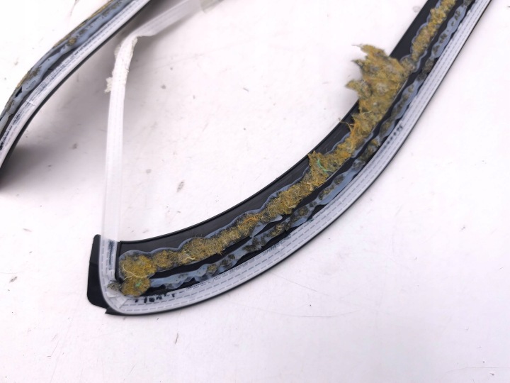 MERCEDES-BENZ EQE V295 2023 PLASTIQUE SIÈGES A2975401422