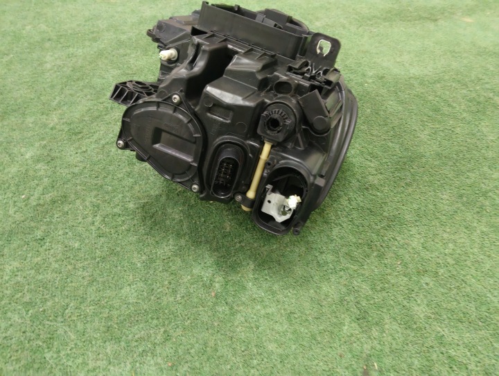 PHARE AVANT GAUCHE AUDI A3 8V LIFT MATRIX EUROPE 8V0941783