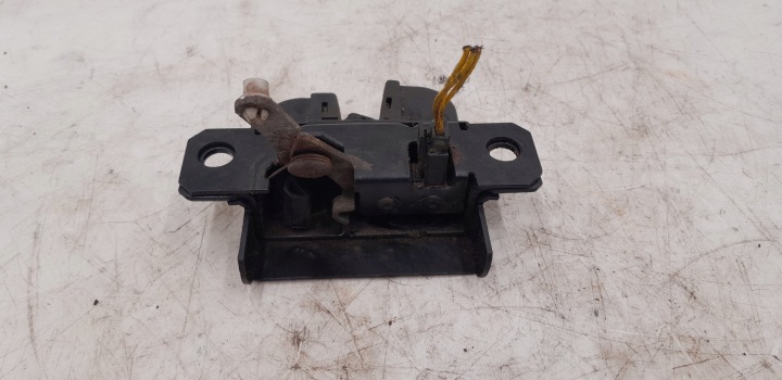 ZAMKE VERROU COUVERCLES DE COFFRE COUVERCLES DE COFFRE VOLKSWAGEN GOLF IV HAYON 1J6827505C 1J6827517B