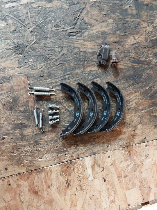 PLAQUETTES FREIN ALPINA B10 E39/E46 TRW GS8656