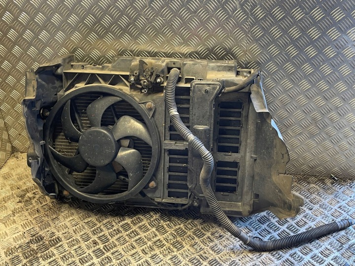 PEUGEOT 407 2007 RADIATEUR ENSEMBLE