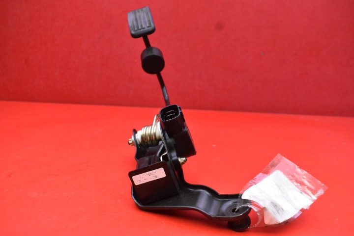 POTENCJOMTER PÉDALE GAZ EUROPE 89281-33010 TOYOTA RAV-4 2 II 2.0 D-4D 116 KM