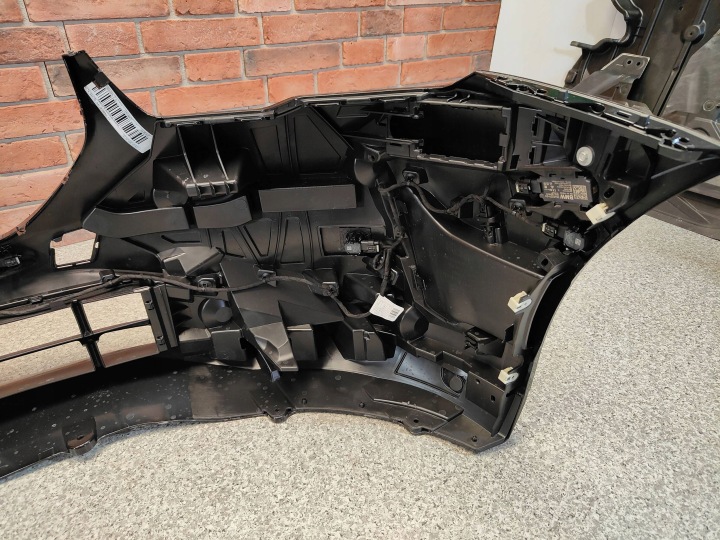 BMW 5 G60 G61 PARE-CHOCS AVANT AVANT 6X CAPTEURS BASIC 475 NOIR SAPPHIRE