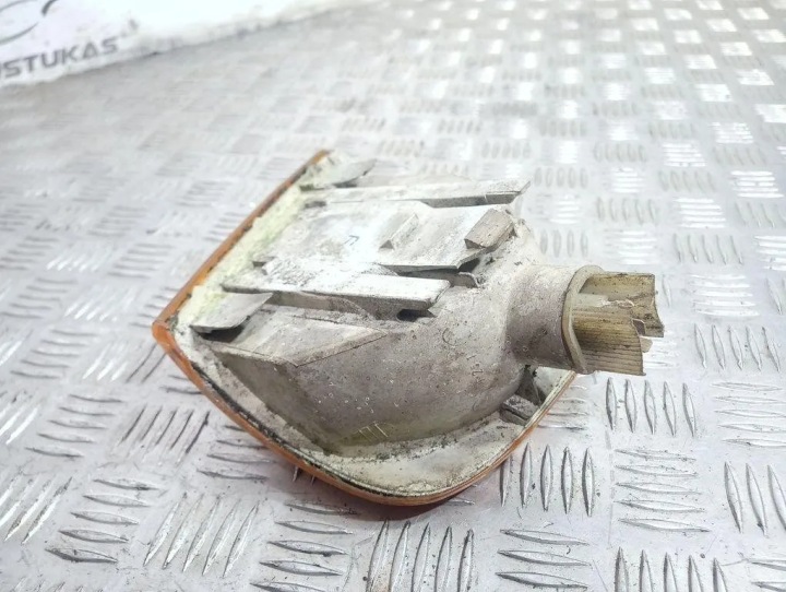 AVANT GAUCHE PHARE CLIGNOTANT MERCEDES-BENZ E (W210) 443953049 1.76L