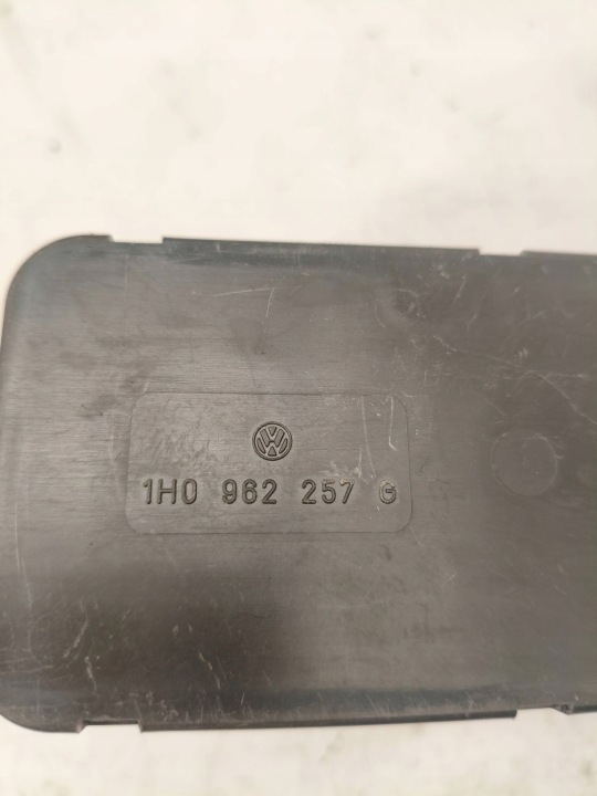 VOLKSWAGEN PASSAT B4 POMPE SERRURE CENTRAL 1H0962257
