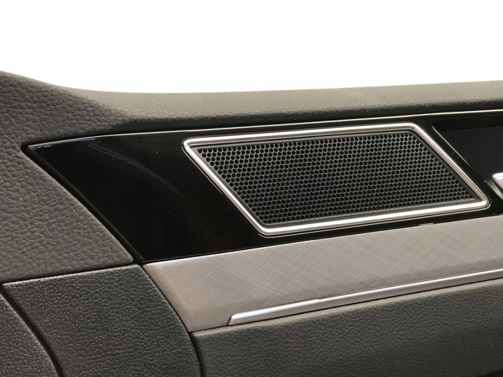 VOLKSWAGEN PASSAT B8 2015 AVANT CÔTÉ DROITE CARDAN BRODERIE PORTES