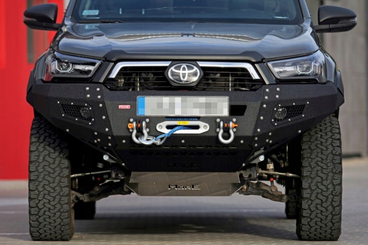 PARE-CHOCS AVANT ACIER TOYOTA HILUX REVO-MORE 4X4