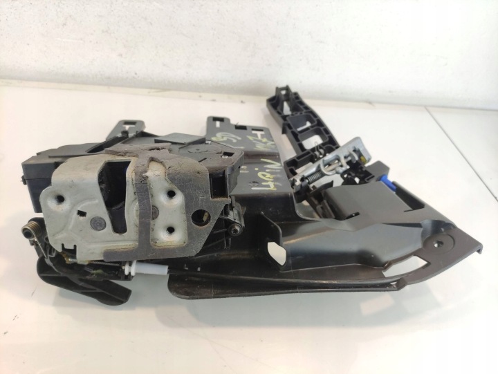 FORD FIESTA MK7 SERRURE DE PORTE DROIT AVANT 8A61B21978BE