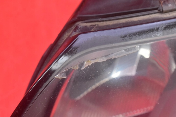 PROJECTEUR GAUCHE PHARE AVANT LENTILLE EUROPE 0301198203 VOLVO V50 03-11