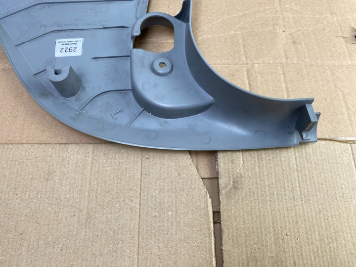 MOULURE PROTECTION SEUIL GAUCHE AVANT COULEUR GRISE REVÊTEMENT PLASTIQUE BMW E81 E87 E82