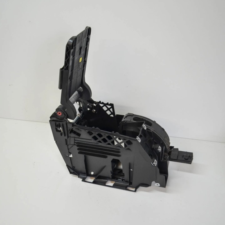 ACCOUDOIR CUIR VW EOS LIFT 1Q0864251E
