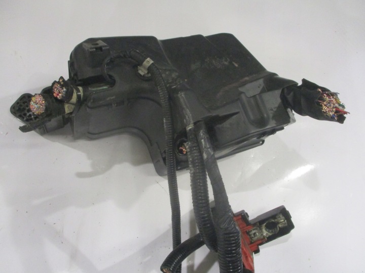 SKRZYNIKA FUSIBLES BHR1-66767 MAZDA 3 BM 2.2 D