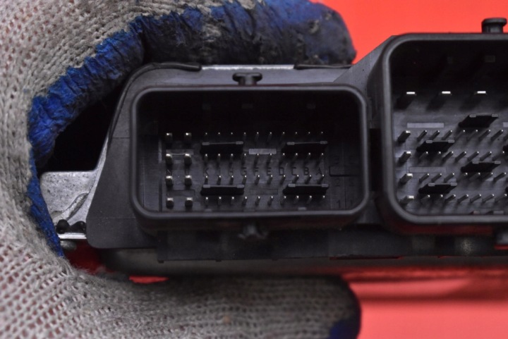 CONTRÔLEUR MOTEUR 9677563880 28303589 PEUGEOT 5087 1 I 2.0 HDI 163 KM 10-14