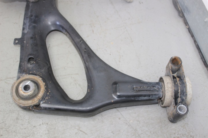 MERCEDES VITO W447 SUSPENSION DROIT AVANT ROTULE DE DIRECTION A4473300120 FWD