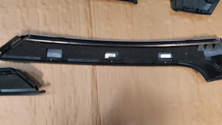 AUDI R8 4S 4S7 LIFT BAGUETTES PARE-BRISE AVANT 4S7853829 4S7.853.829