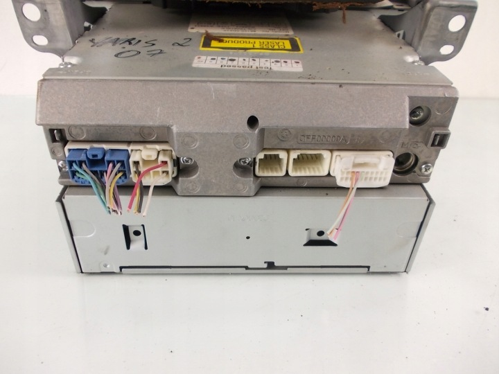 RADIO 86120-0D210 TOYOTA YARIS 2 II 05-11 1,4 D4D