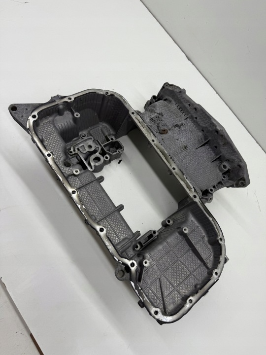 AUDI A7 A6 C7 3.0 TDI CDU SUPÉRIEURE CARTER HUILES HUILEUX POUCES FONCTIONNEL ORIGINAL